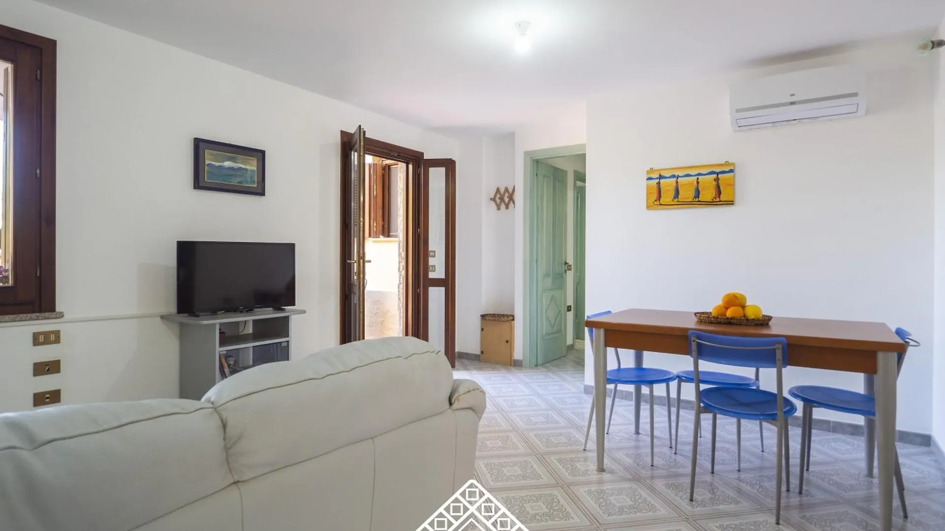 בית נופש הוילה פורט וילג' Casa Roccia - Morada