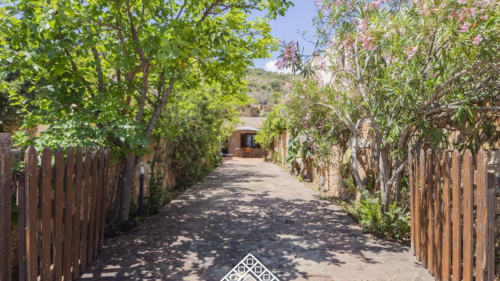 בית נופש הוילה פורט וילג' Casa Roccia - Morada איטליה